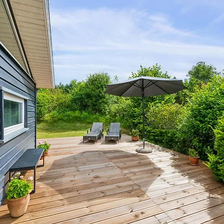 Beautifully Maintained, Elevated With Spa, Large Terraces And Stunning Views Close To Handrup Beach, Mols Bjerge And The Charming Town Ebeltoft