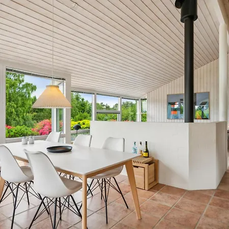 Beautifully Maintained, Elevated With Spa, Large Terraces And Stunning Views Close To Handrup Beach, Mols Bjerge And The Charming Town Ebeltoft